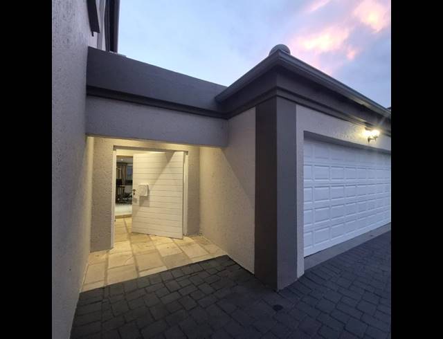 5 BEDROOM HOUSE FOR SALE IN RUIMSIG